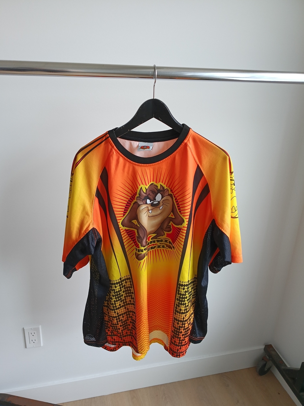 VTG 2003 Looney Tunes Taz Mesh Graphic Jersey Tee Orange Y2K XL